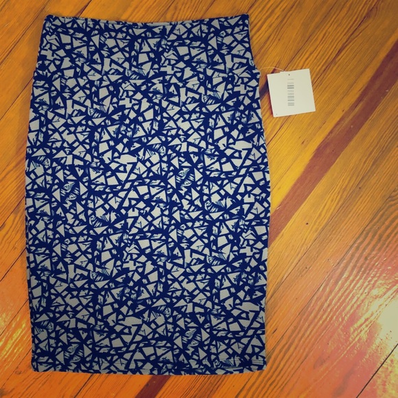LuLaRoe Dresses & Skirts - NWT LuLaRoe Cassie